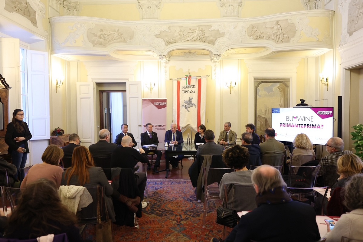 Vini toscani, +10% export. A febbraio BuyWine e PrimAnteprima